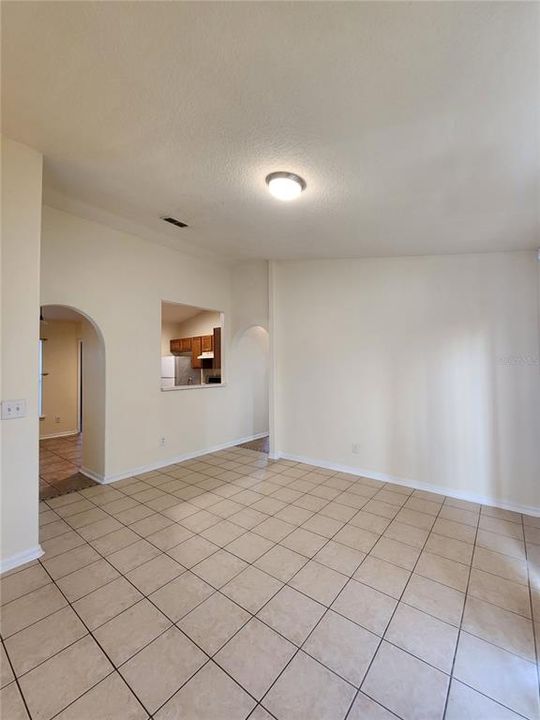 For Rent: $1,700 (3 beds, 2 baths, 1248 Square Feet)
