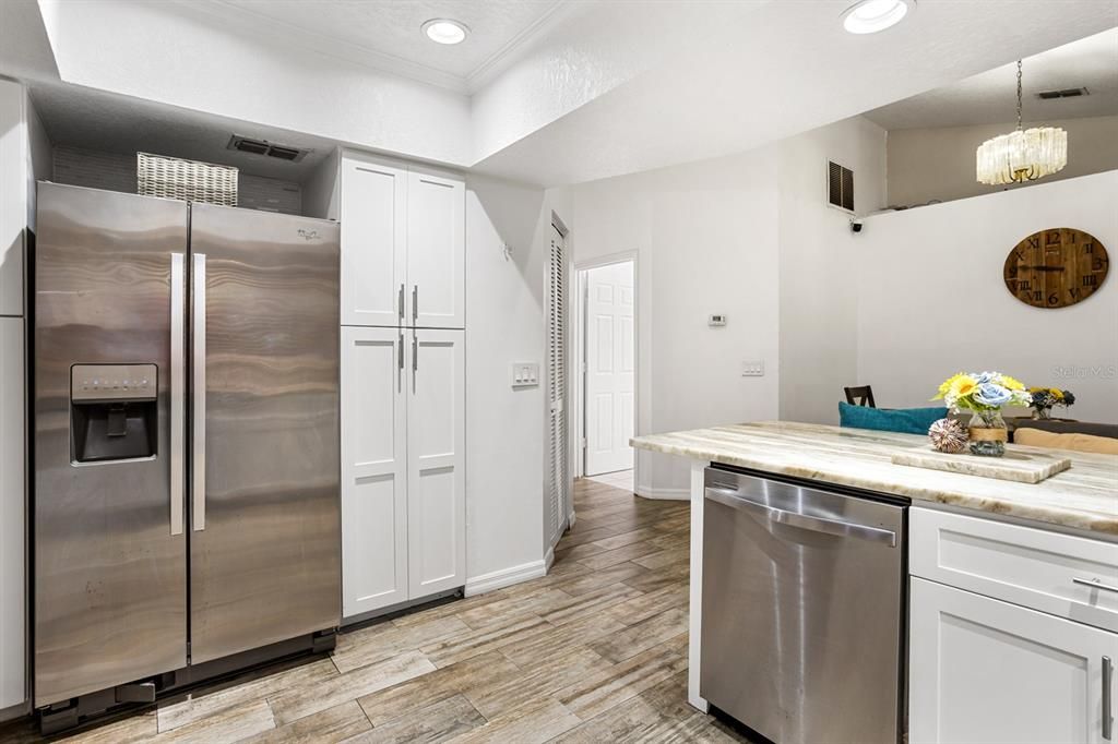 En Venta: $429,000 (3 camas, 2 baños, 1929 Pies cuadrados)