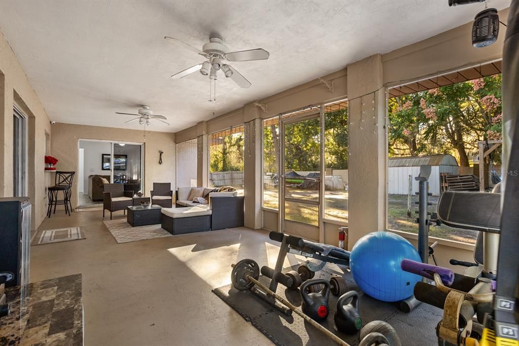 En Venta: $429,000 (3 camas, 2 baños, 1929 Pies cuadrados)