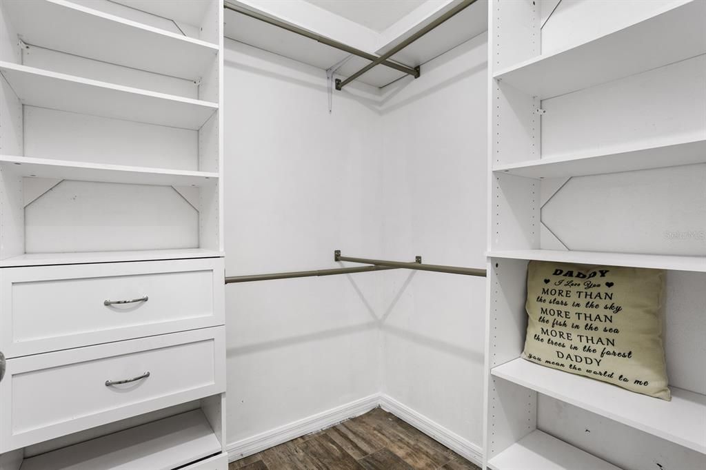 En Venta: $429,000 (3 camas, 2 baños, 1929 Pies cuadrados)