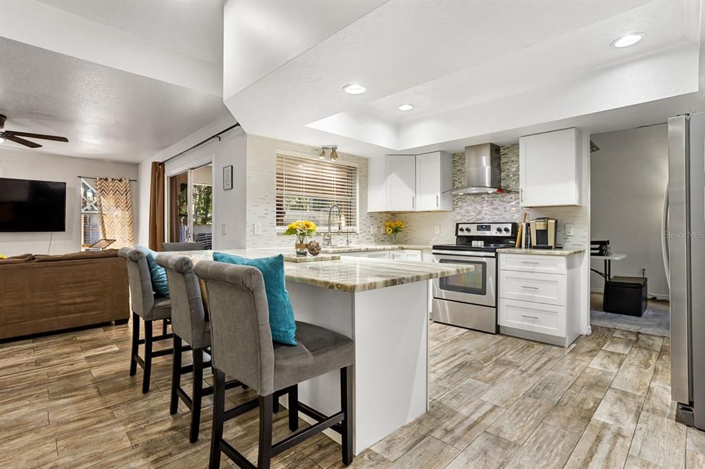 En Venta: $429,000 (3 camas, 2 baños, 1929 Pies cuadrados)