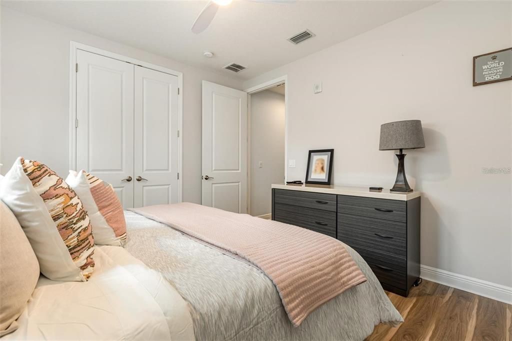 待售: $599,999 (3 贝兹, 2 浴室, 1854 平方英尺)