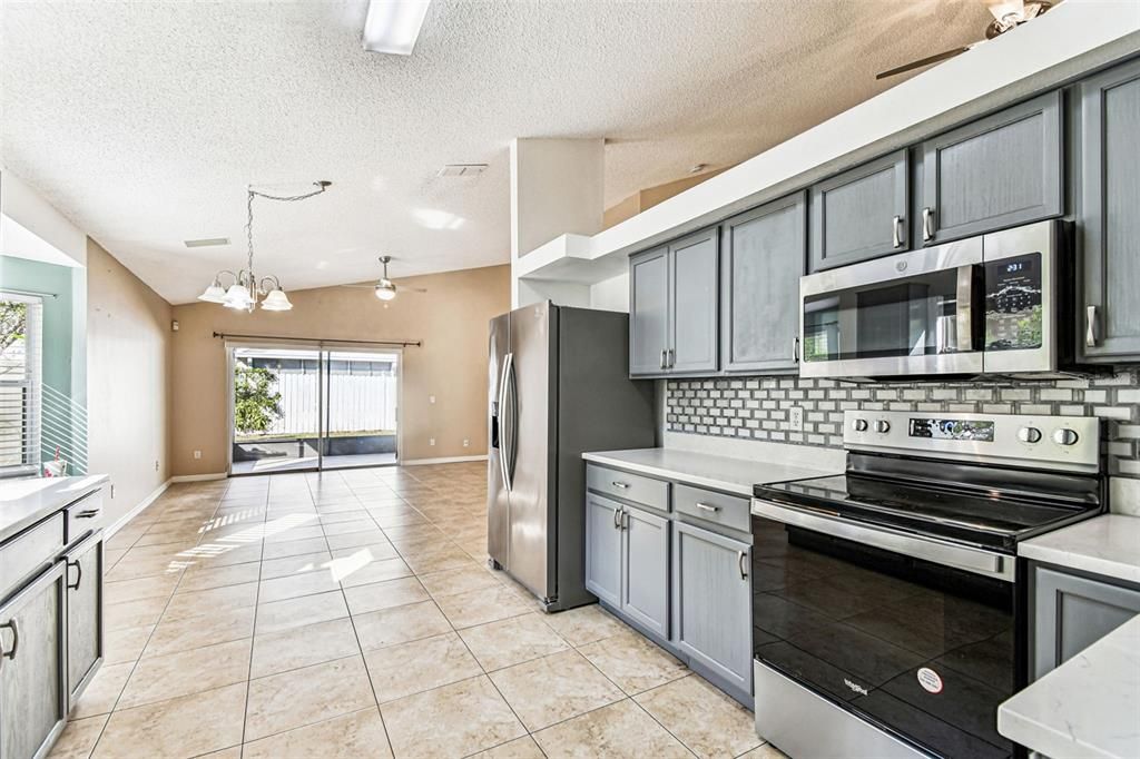 出租: $2,500 (3 贝兹, 2 浴室, 1567 平方英尺)