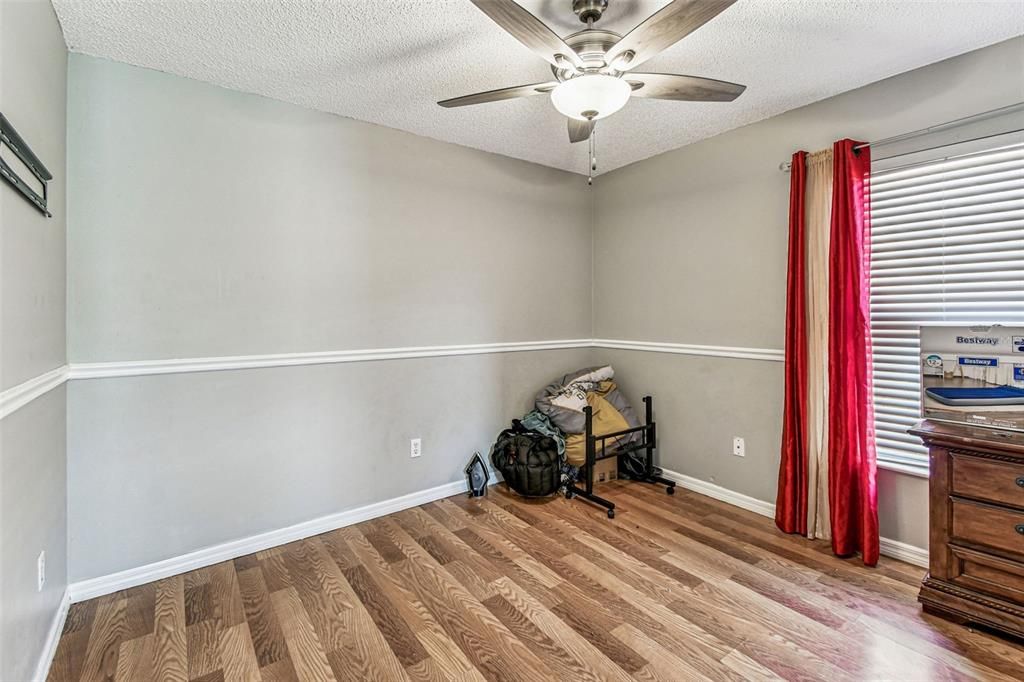 出租: $2,500 (3 贝兹, 2 浴室, 1567 平方英尺)