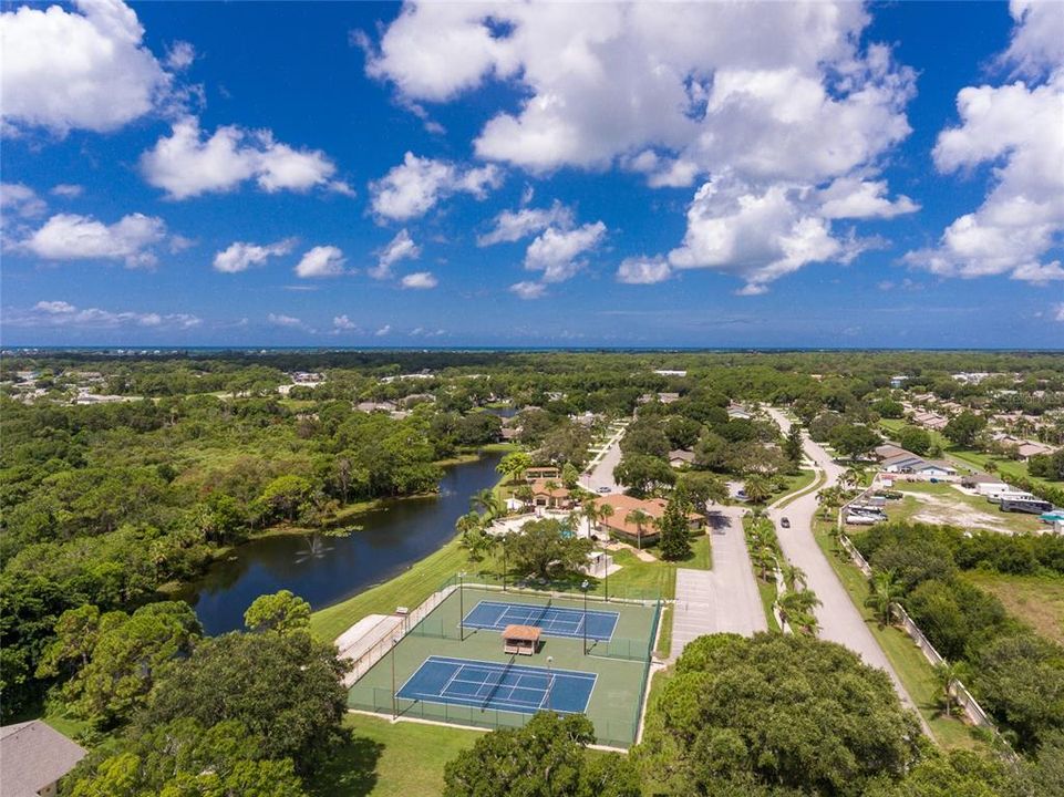 待售: $299,900 (2 贝兹, 2 浴室, 1466 平方英尺)