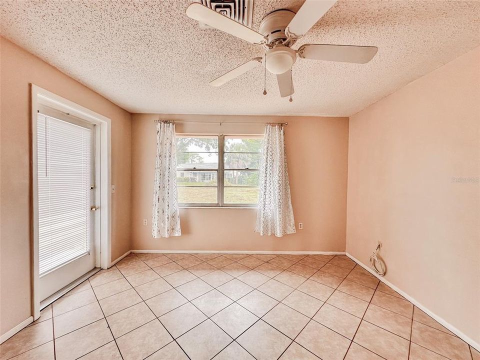 出租: $1,999 (3 贝兹, 2 浴室, 1498 平方英尺)