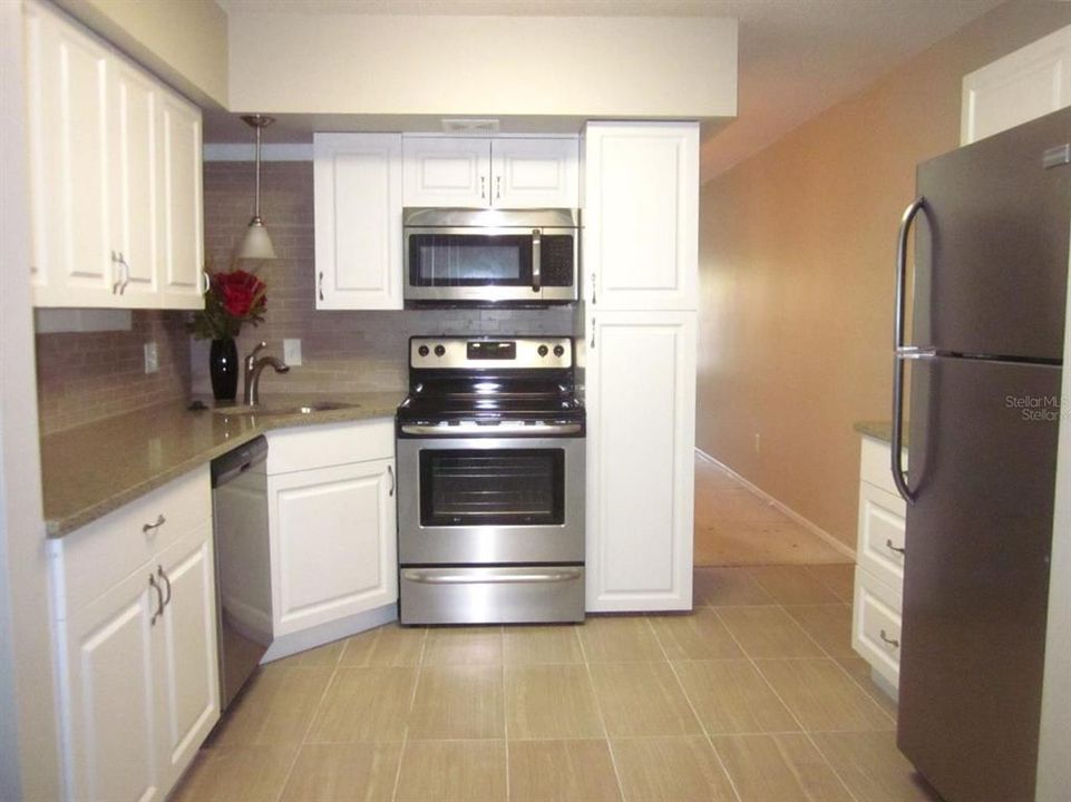 For Rent: $1,595 (2 beds, 2 baths, 1100 Square Feet)