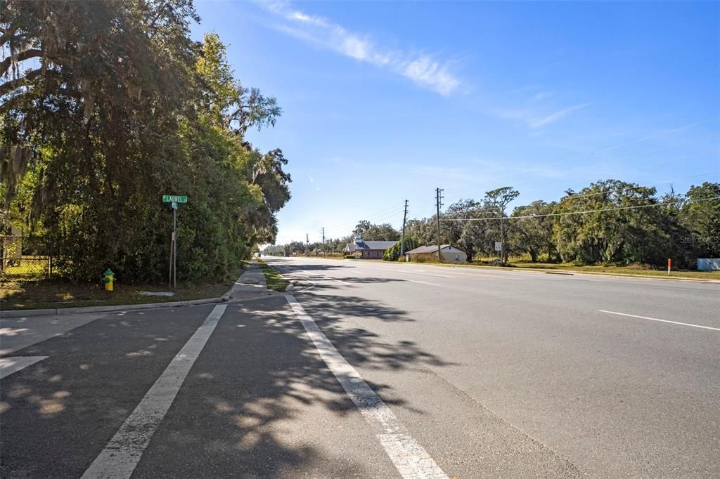 待售: $895,000 (1.59 acres)