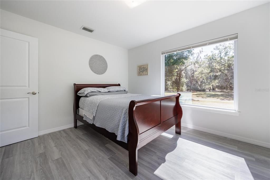 待售: $400,000 (3 贝兹, 2 浴室, 1260 平方英尺)