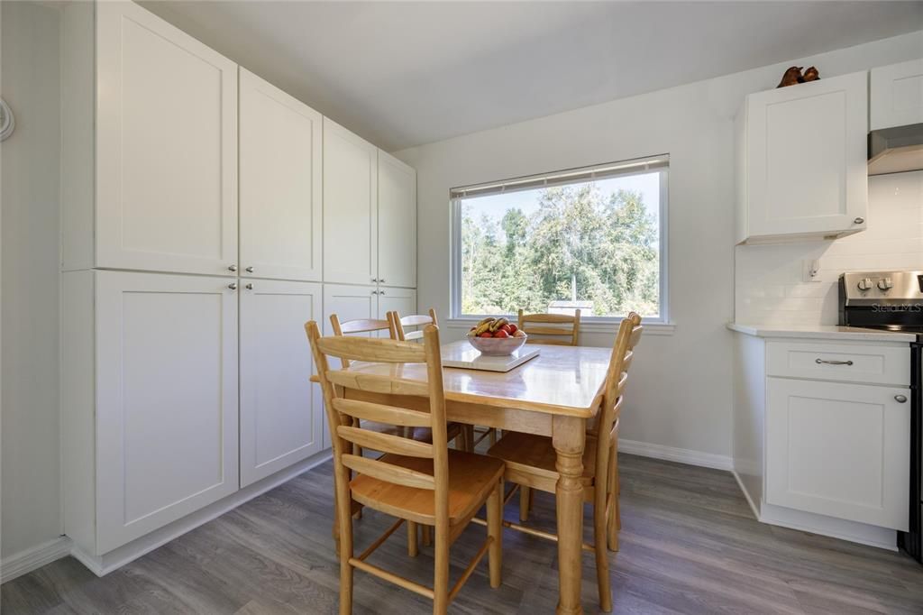 待售: $400,000 (3 贝兹, 2 浴室, 1260 平方英尺)