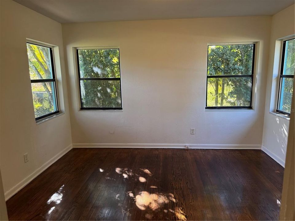 En Venta: $189,900 (2 camas, 1 baños, 1083 Pies cuadrados)