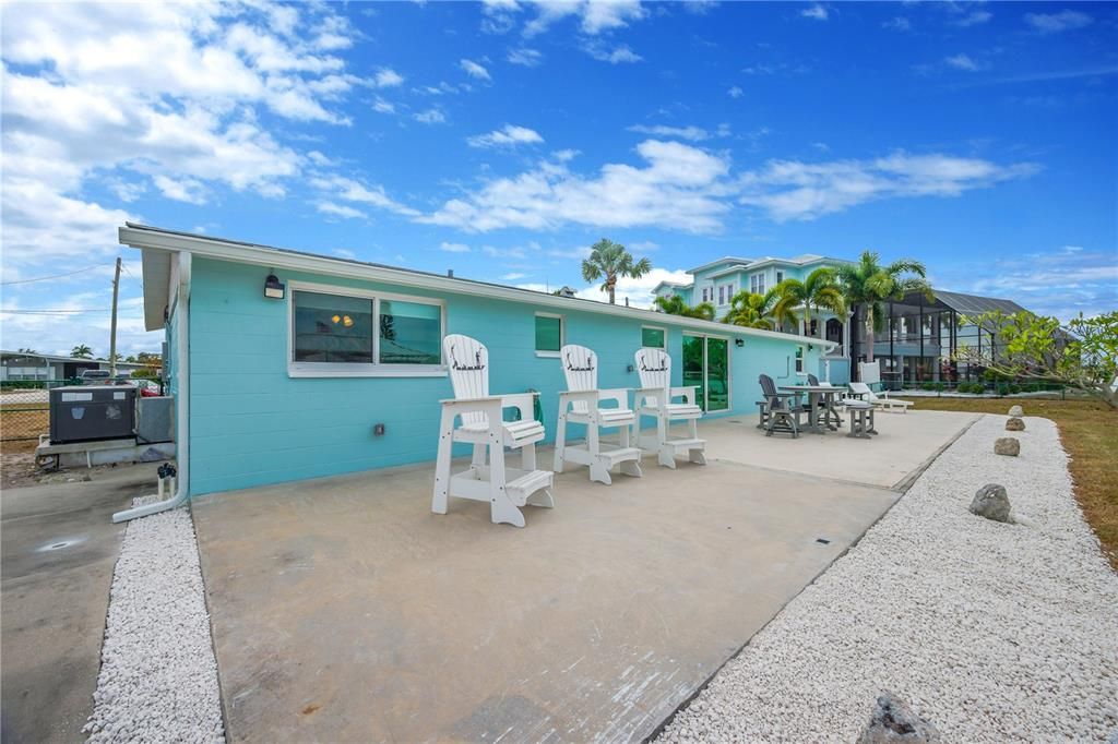 На продажу: $600,000 (2 спален, 2 ванн, 1592 Квадратных фут)