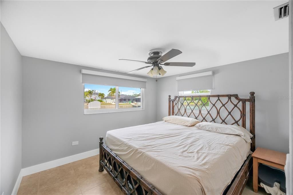 На продажу: $600,000 (2 спален, 2 ванн, 1592 Квадратных фут)