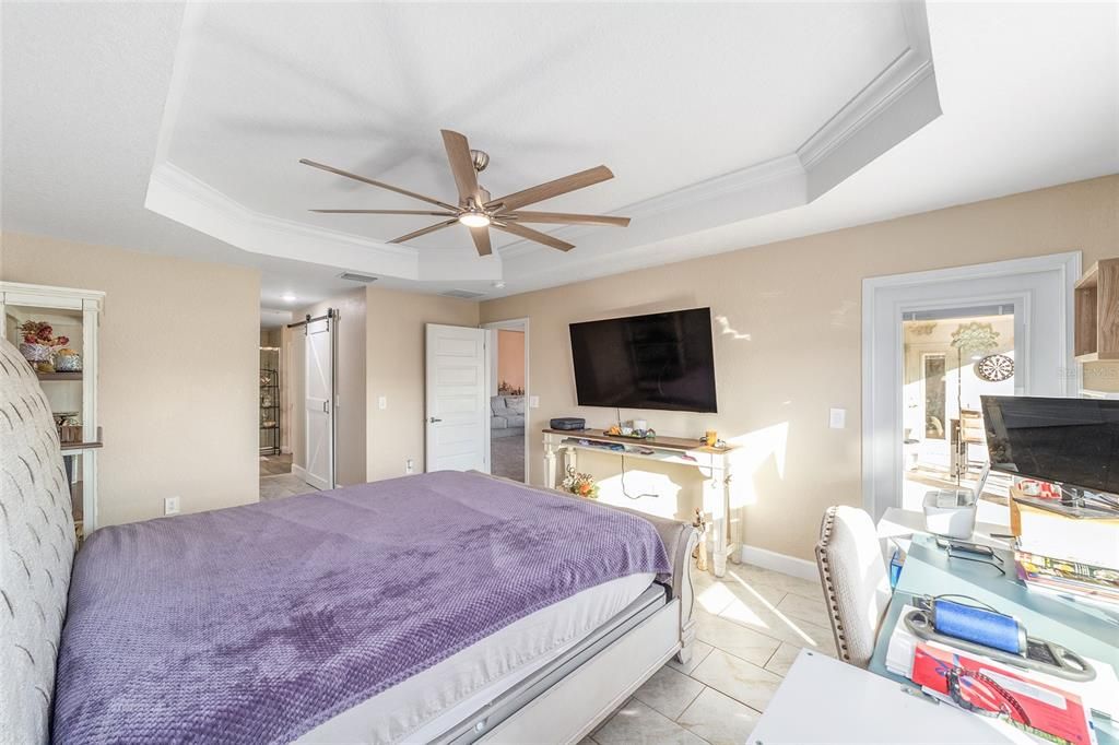 合同活跃: $365,000 (4 贝兹, 3 浴室, 2541 平方英尺)