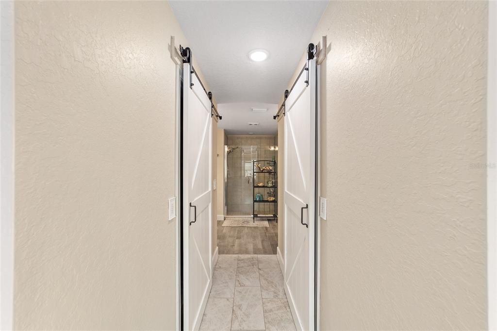 合同活跃: $365,000 (4 贝兹, 3 浴室, 2541 平方英尺)