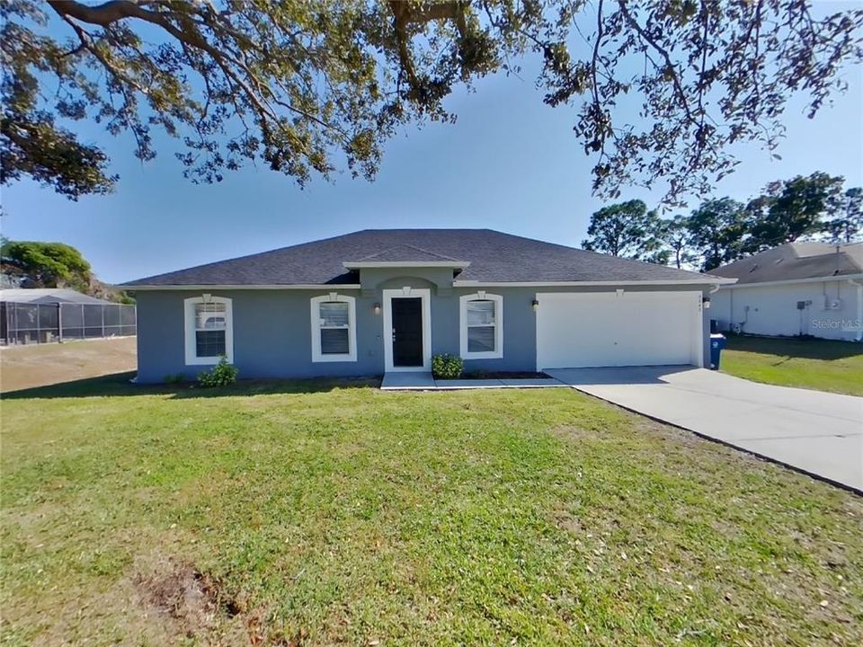 For Rent: $1,739 (4 beds, 2 baths, 1811 Square Feet)
