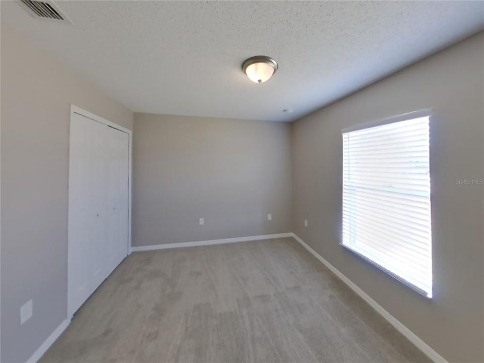 For Rent: $1,739 (4 beds, 2 baths, 1811 Square Feet)