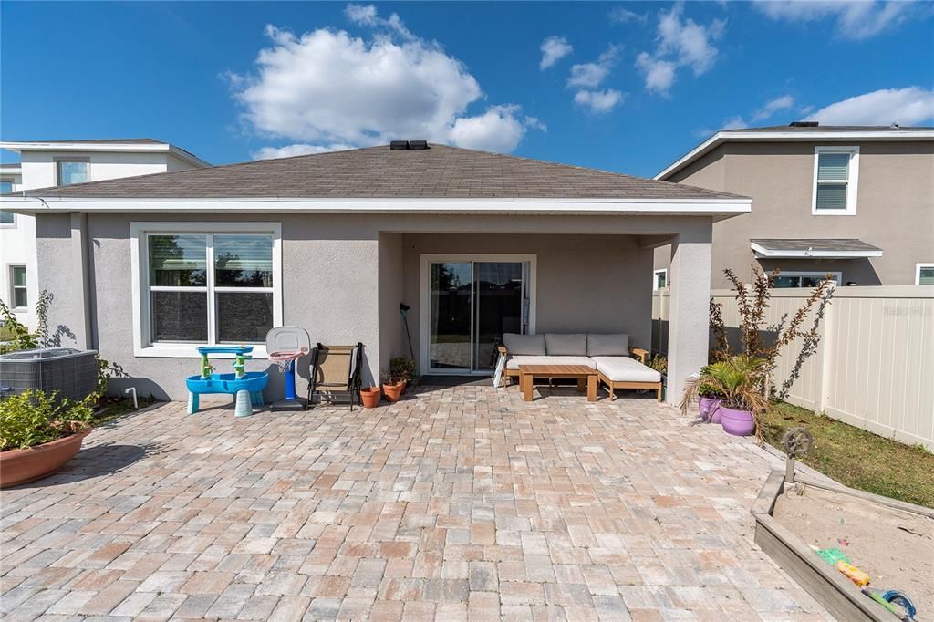 For Sale: $398,000 (3 beds, 2 baths, 1516 Square Feet)