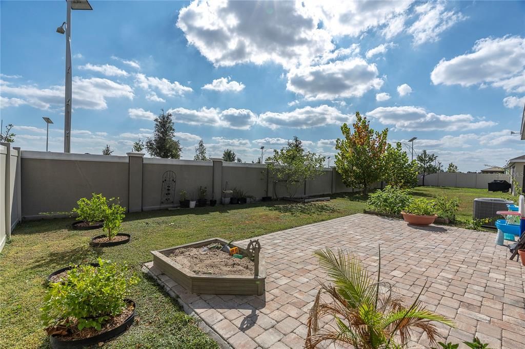 For Sale: $398,000 (3 beds, 2 baths, 1516 Square Feet)