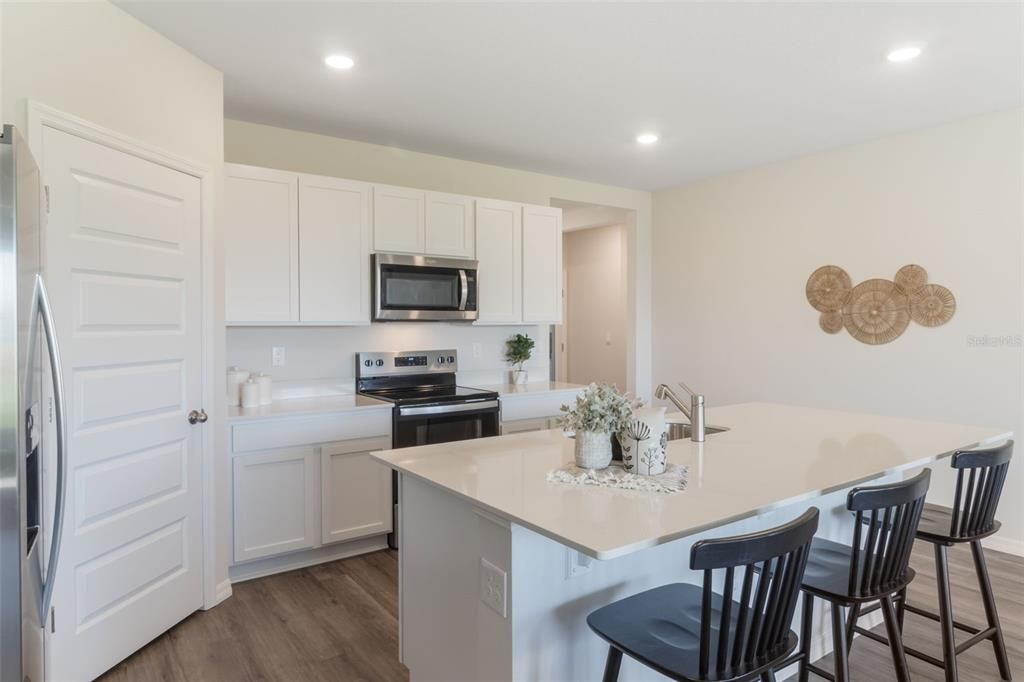 Active With Contract: $353,990 (4 beds, 2 baths, 1828 Square Feet)
