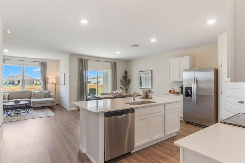 Active With Contract: $353,990 (4 beds, 2 baths, 1828 Square Feet)