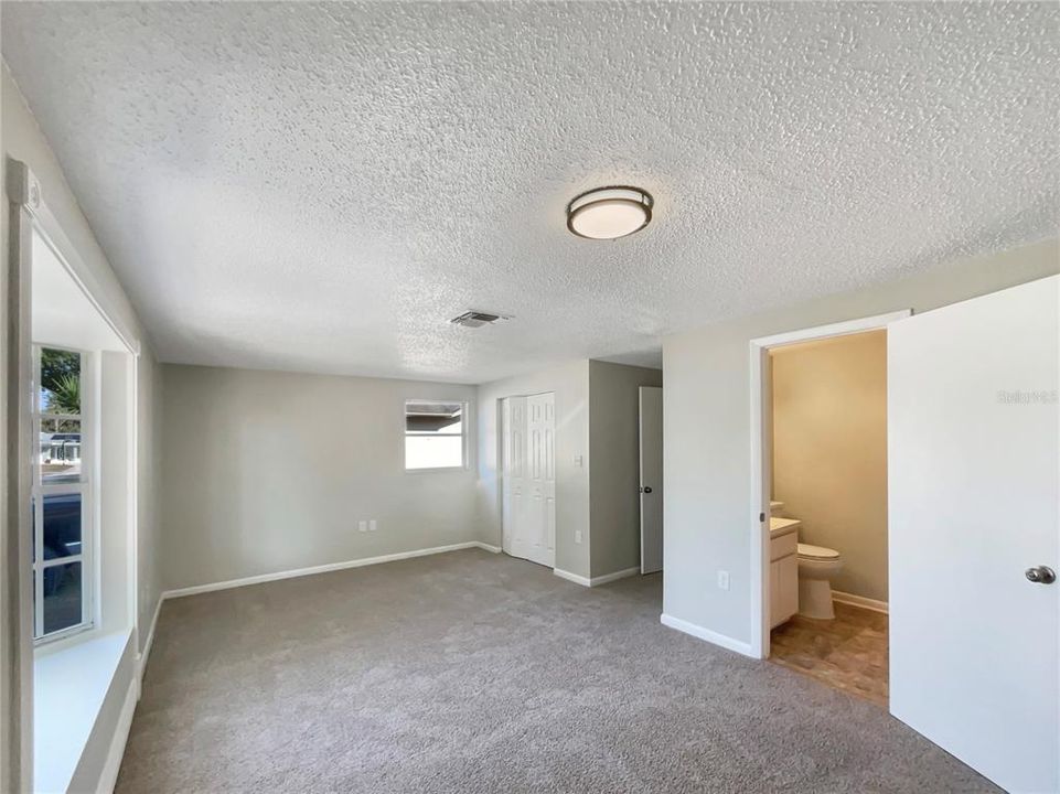 待售: $297,000 (4 贝兹, 3 浴室, 1880 平方英尺)