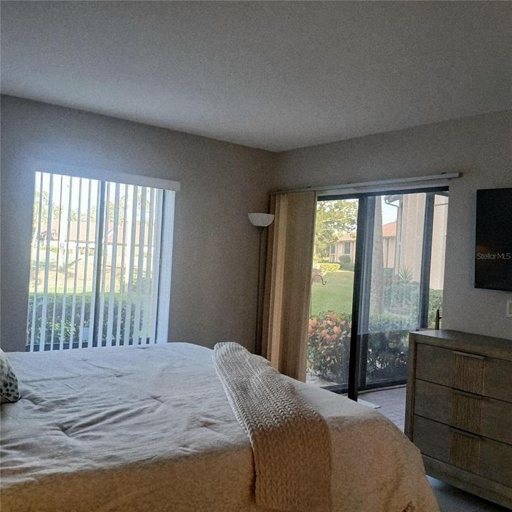 В аренду: $2,000 (2 спален, 2 ванн, 1274 Квадратных фут)