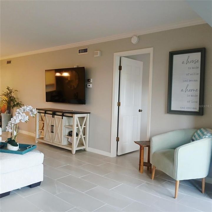 В аренду: $2,000 (2 спален, 2 ванн, 1274 Квадратных фут)