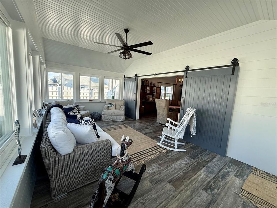 For Sale: $549,900 (2 beds, 2 baths, 1550 Square Feet)