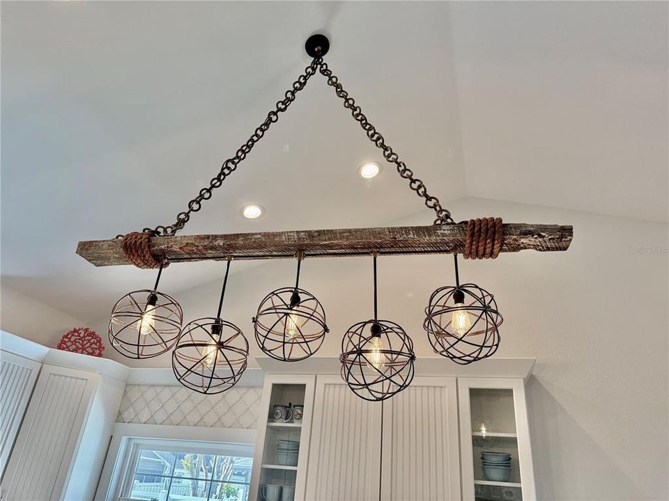 For Sale: $549,900 (2 beds, 2 baths, 1550 Square Feet)