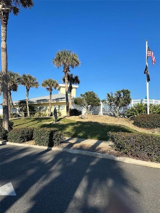 For Sale: $549,900 (2 beds, 2 baths, 1550 Square Feet)