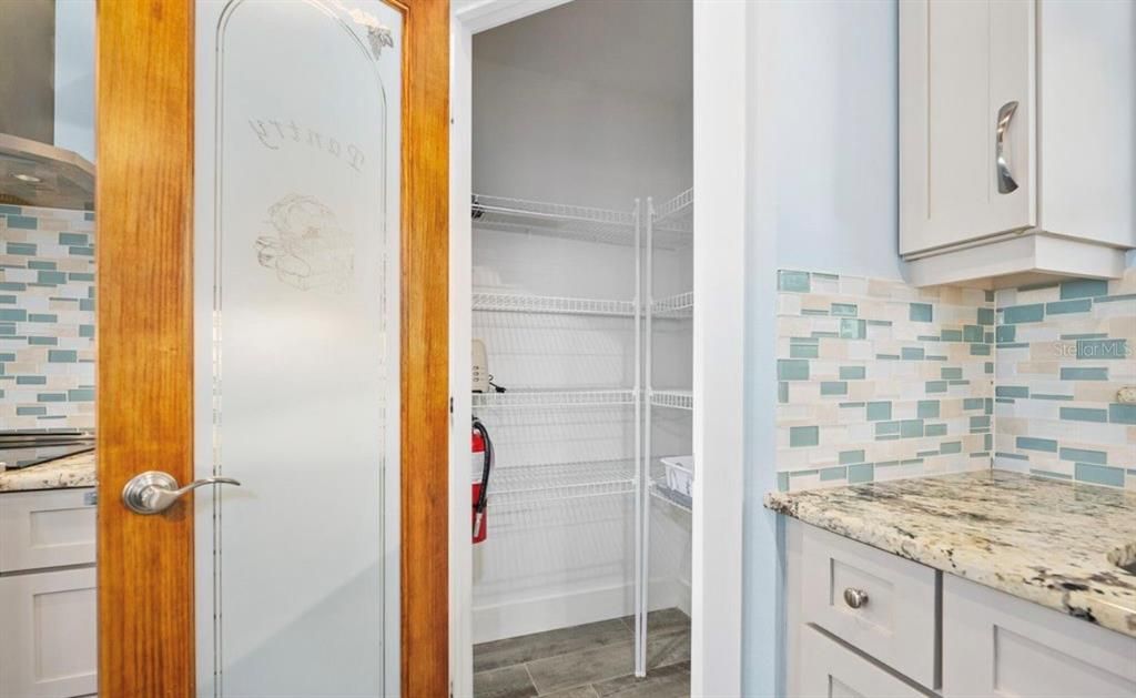 En Venta: $739,999 (3 camas, 2 baños, 2292 Pies cuadrados)