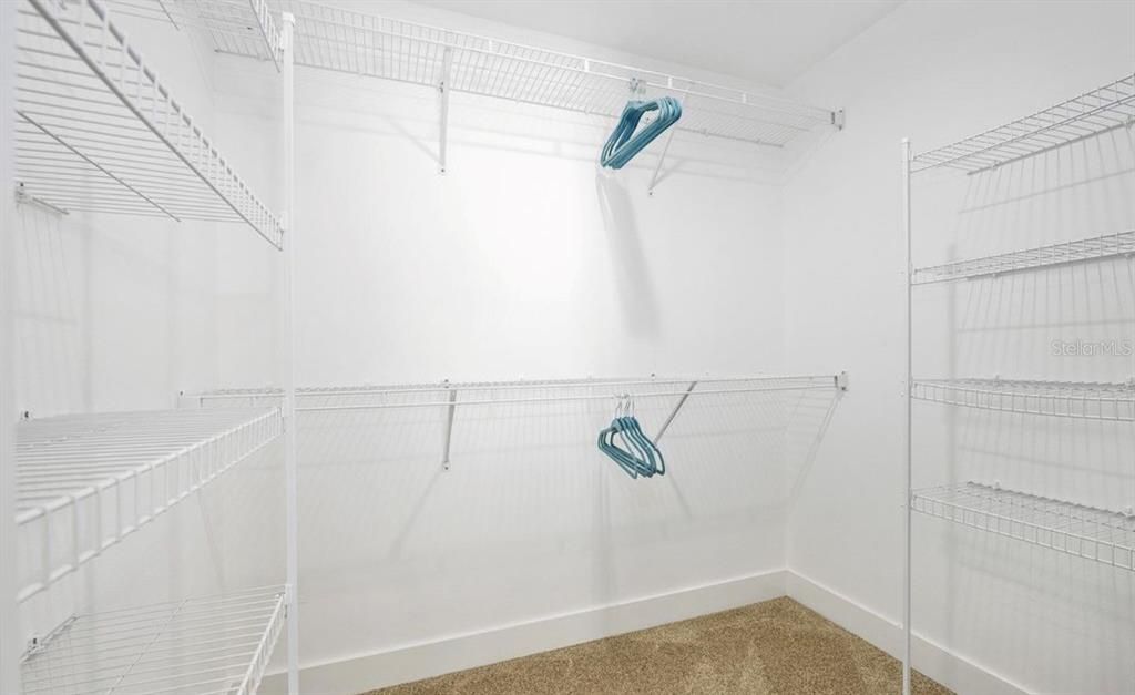 En Venta: $739,999 (3 camas, 2 baños, 2292 Pies cuadrados)