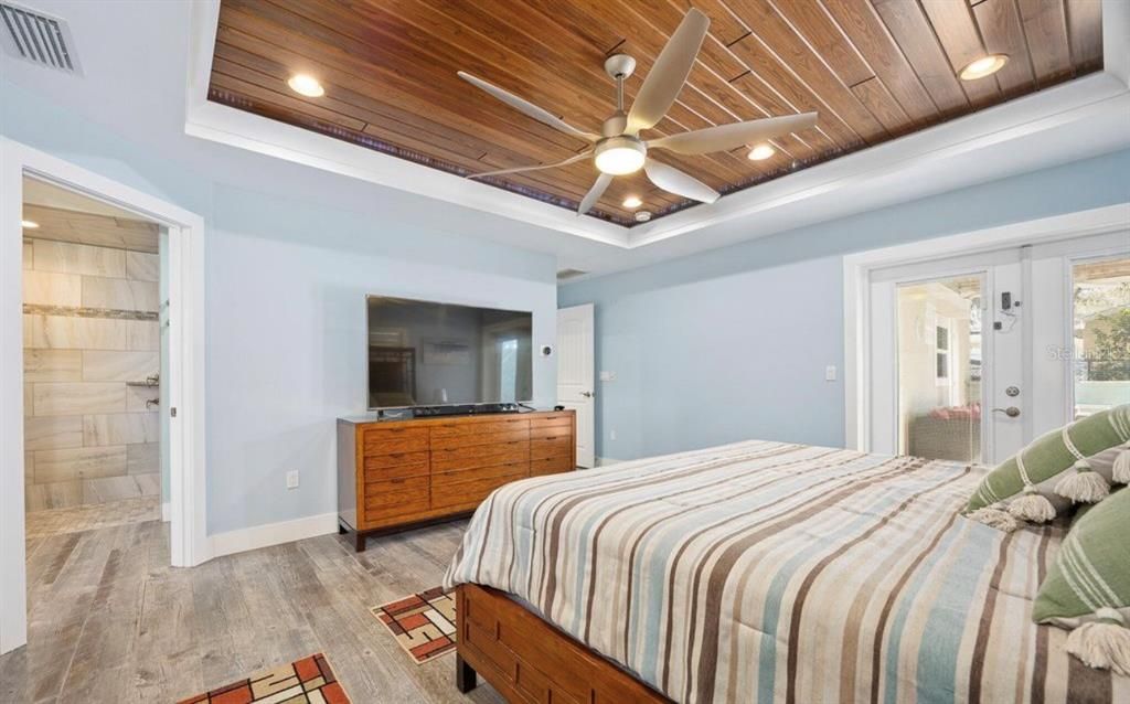 En Venta: $739,999 (3 camas, 2 baños, 2292 Pies cuadrados)