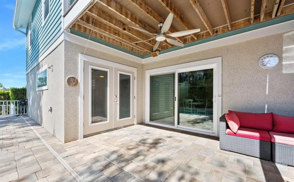 En Venta: $739,999 (3 camas, 2 baños, 2292 Pies cuadrados)