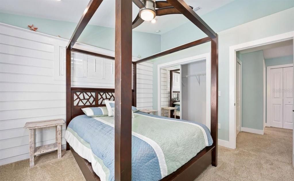 En Venta: $739,999 (3 camas, 2 baños, 2292 Pies cuadrados)