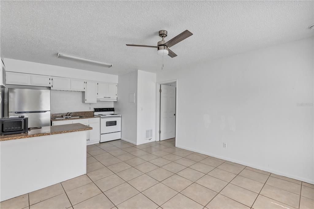 待售: $475,000 (16 贝兹, 0 浴室, 2100 平方英尺)