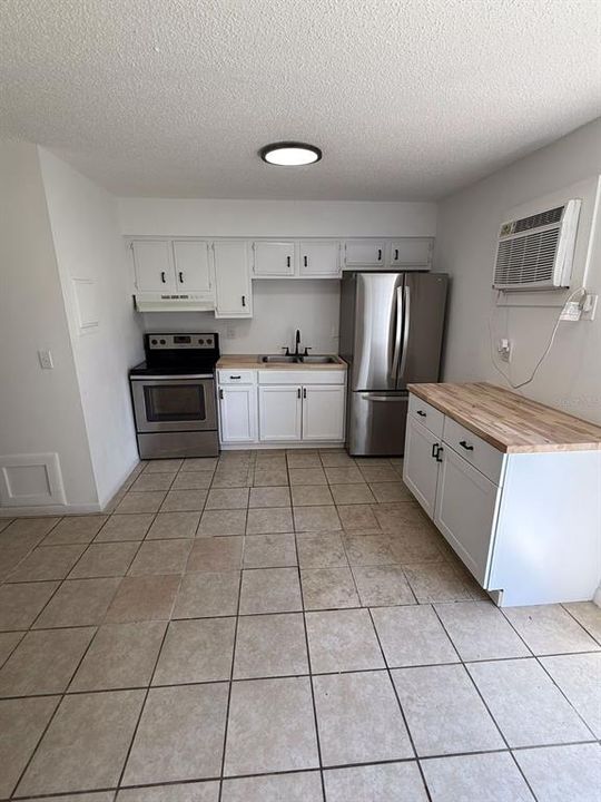 待售: $475,000 (16 贝兹, 0 浴室, 2100 平方英尺)