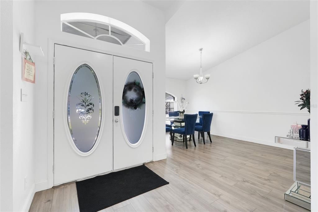 Active With Contract: $475,000 (4 beds, 2 baths, 2467 Square Feet)