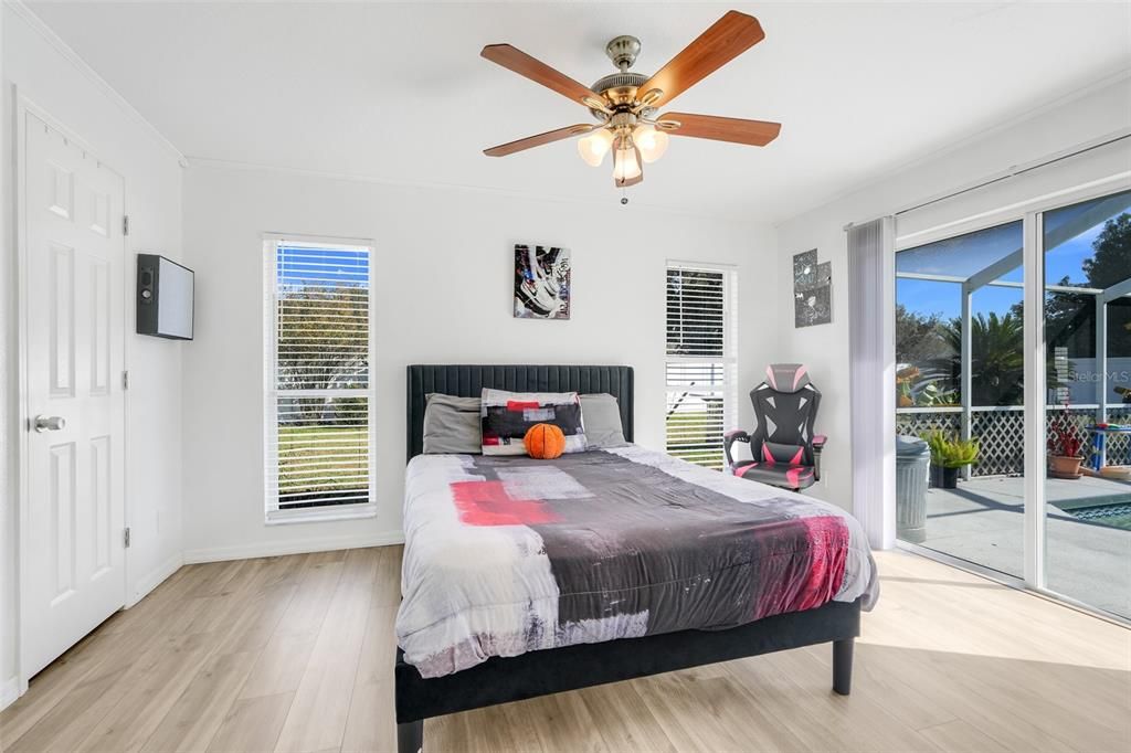 Active With Contract: $475,000 (4 beds, 2 baths, 2467 Square Feet)