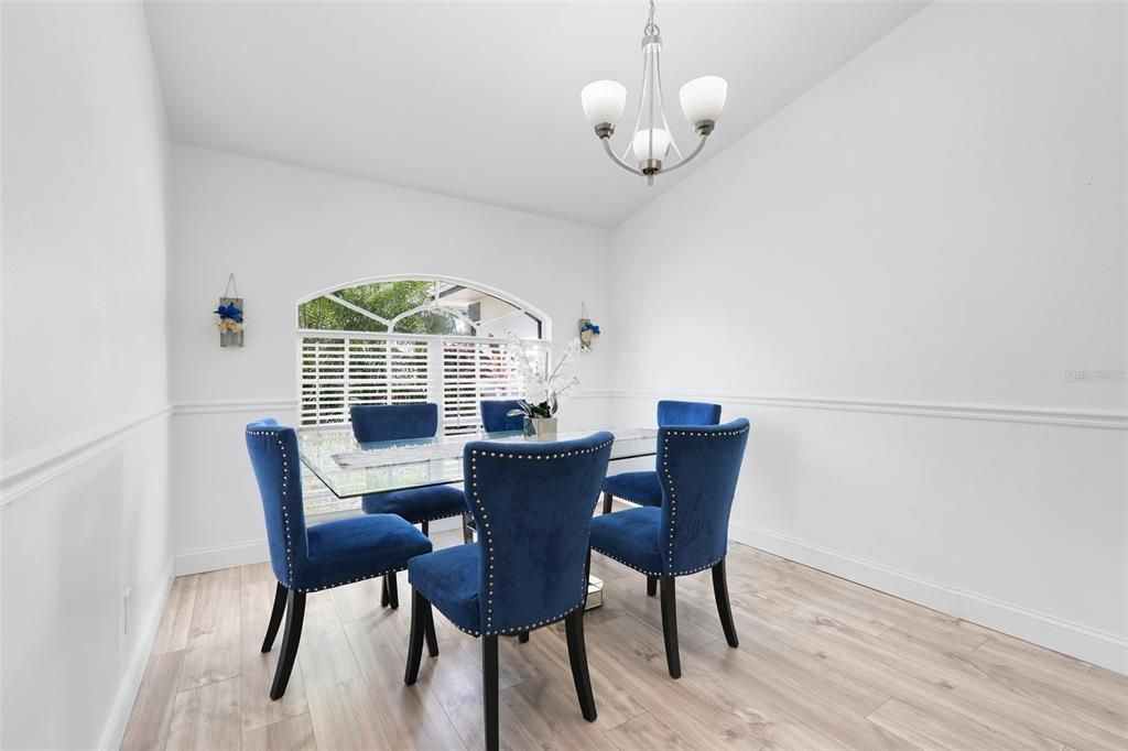 Active With Contract: $475,000 (4 beds, 2 baths, 2467 Square Feet)