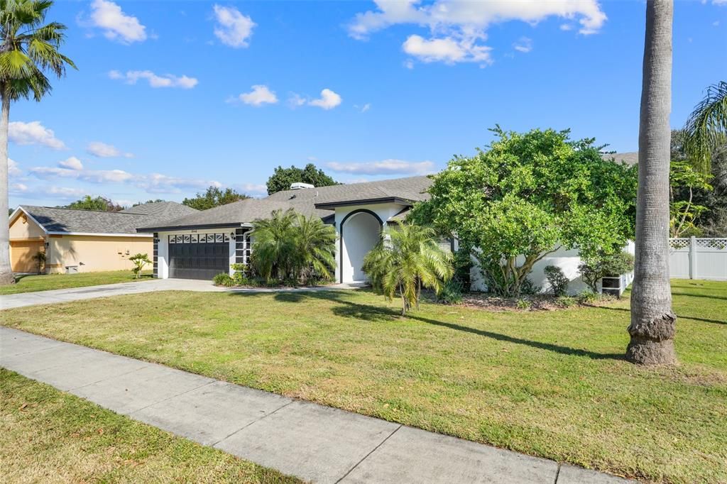 Active With Contract: $475,000 (4 beds, 2 baths, 2467 Square Feet)