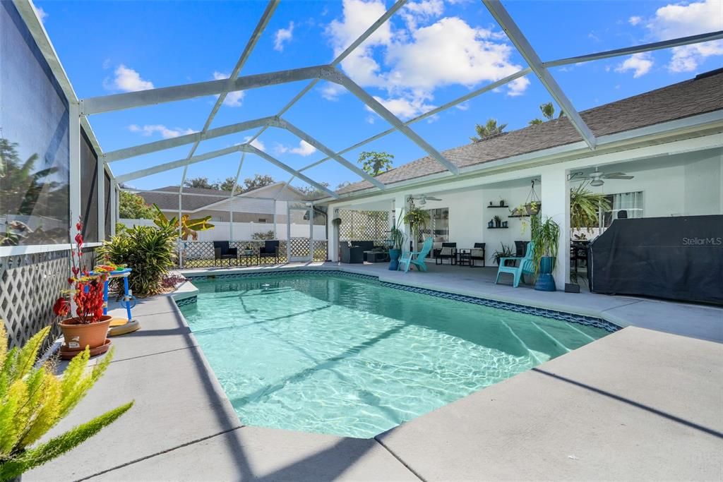 Active With Contract: $475,000 (4 beds, 2 baths, 2467 Square Feet)