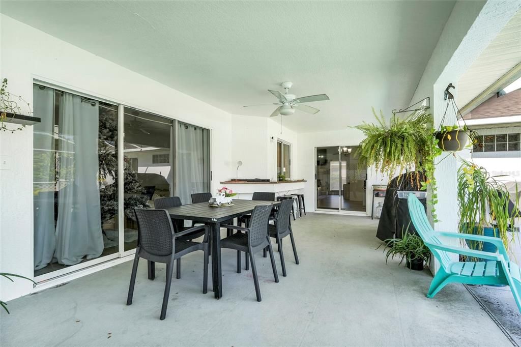 Active With Contract: $475,000 (4 beds, 2 baths, 2467 Square Feet)