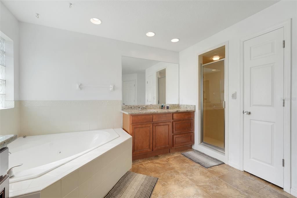 Active With Contract: $475,000 (4 beds, 2 baths, 2467 Square Feet)
