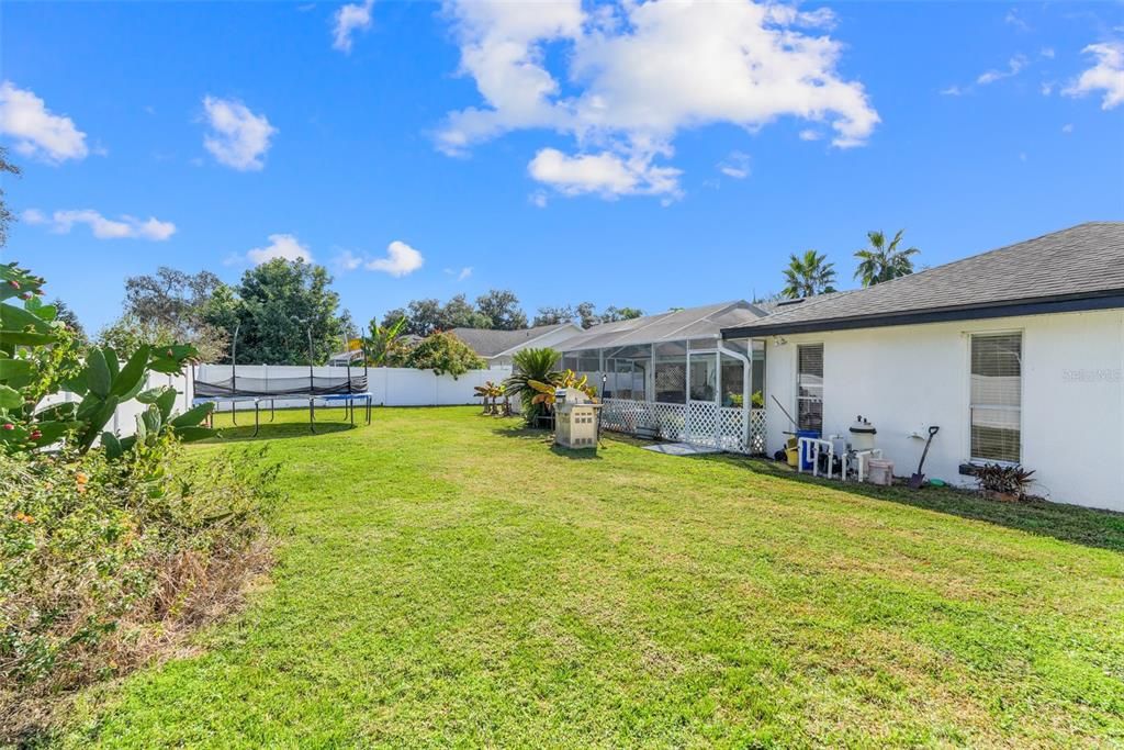 Active With Contract: $475,000 (4 beds, 2 baths, 2467 Square Feet)