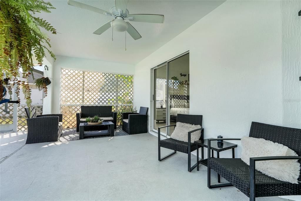 Active With Contract: $475,000 (4 beds, 2 baths, 2467 Square Feet)