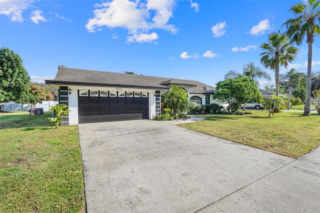 Active With Contract: $475,000 (4 beds, 2 baths, 2467 Square Feet)