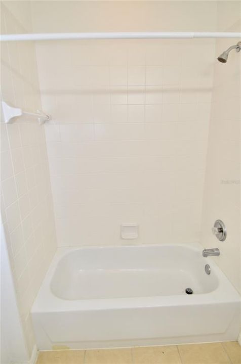 待售: $240,000 (3 贝兹, 2 浴室, 1608 平方英尺)