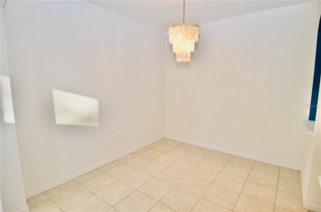 待售: $240,000 (3 贝兹, 2 浴室, 1608 平方英尺)